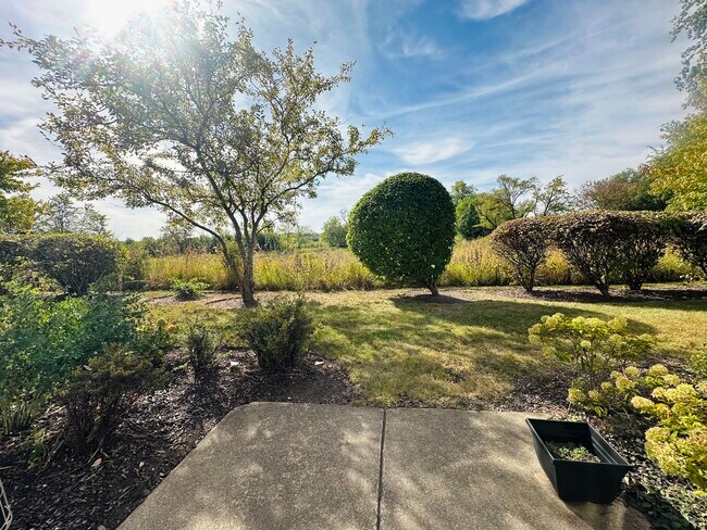 Foto del edificio - 2409 Golf Ridge Cir
