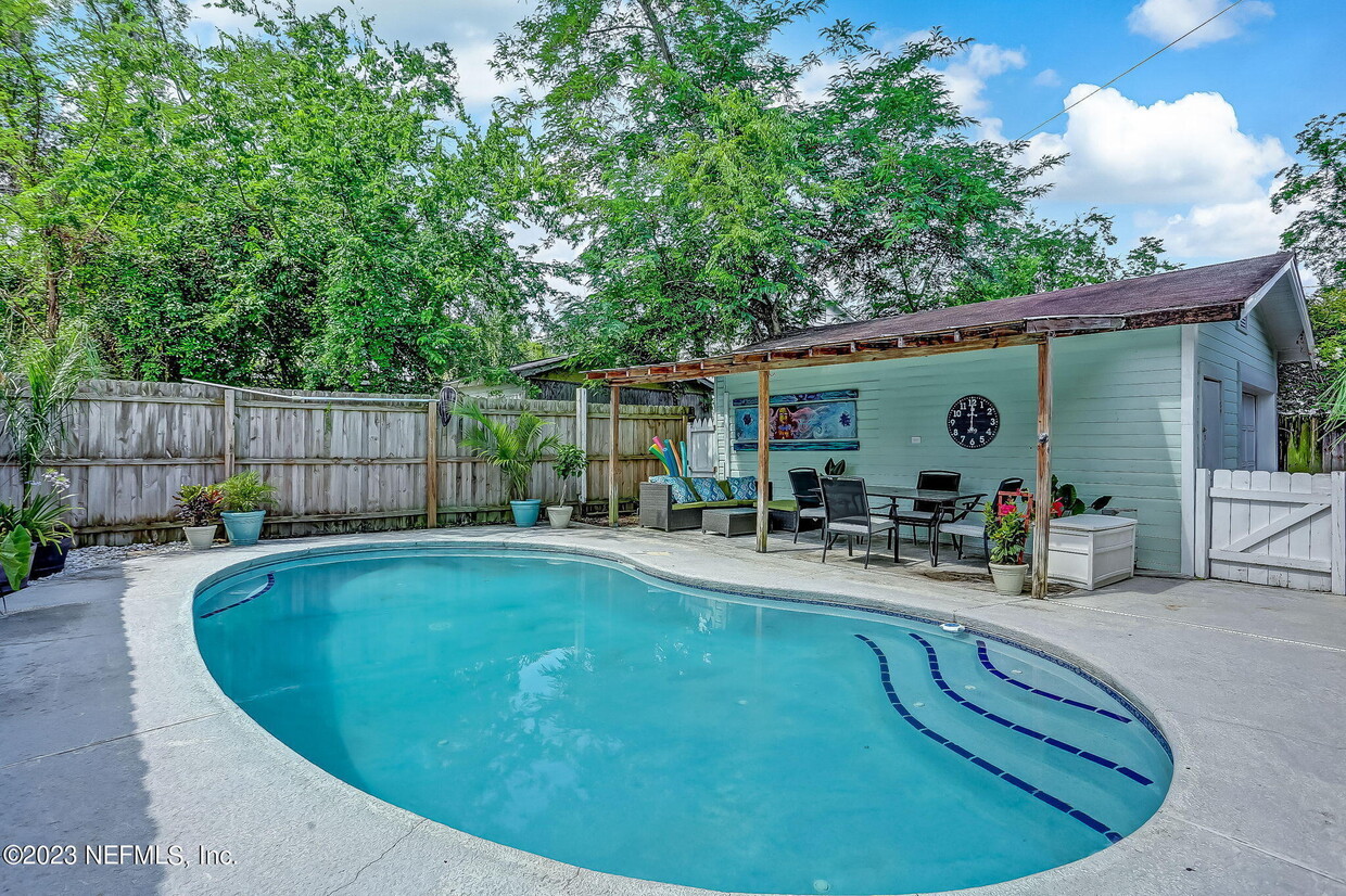 Foto principal - 2122 Ernest St