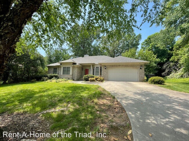Building Photo - 4 br, 3 bath House - 4100 Deloach Court