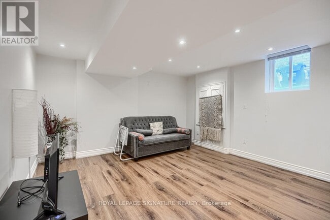 Building Photo - 5444 Longford Dr