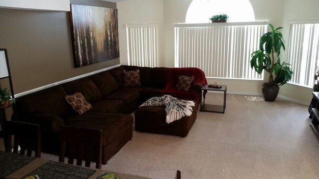 Foto del edificio - 2723 N Poinciana Blvd