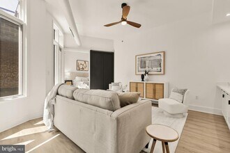 Building Photo - 1700 Kalorama Rd NW