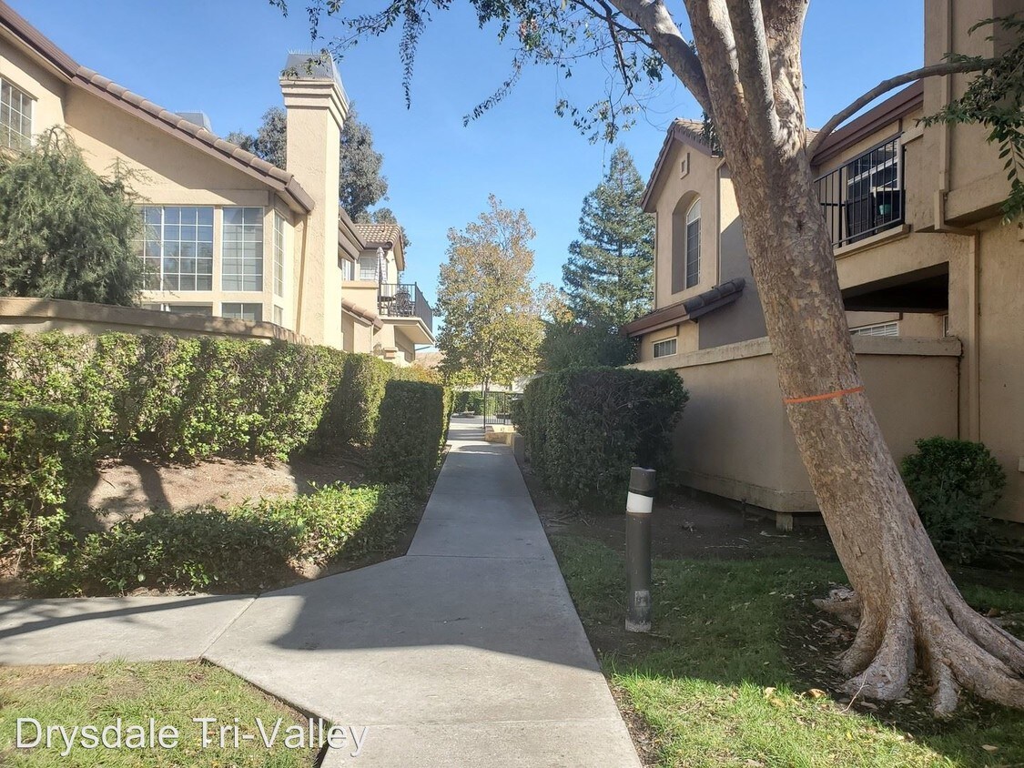 Foto principal - 2 br, 2 bath House - 7687 Tuscany Dr.