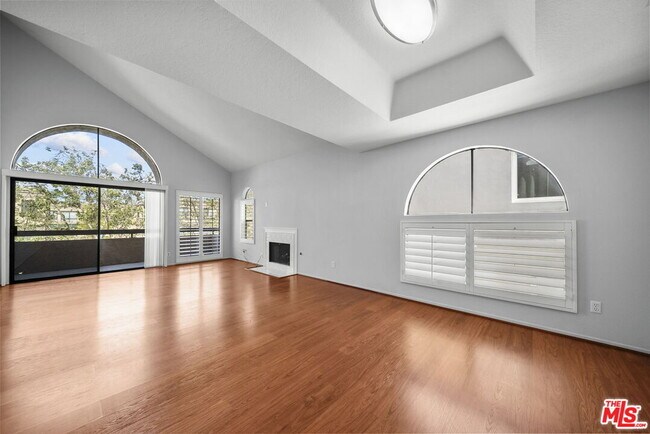 Foto del edificio - 14572 Dickens St