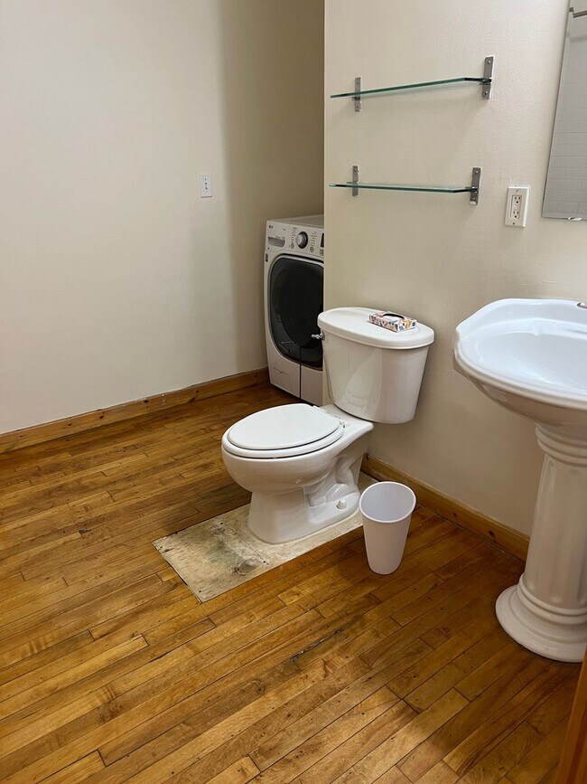 Foto del edificio - 325 Lafayette St