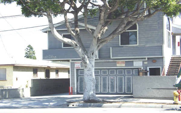 Building Photo - 14814 Inglewood Ave
