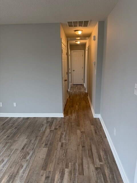 Foto del edificio - 425 Archer Dr