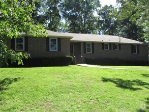 Building Photo - 1131 Warfield Blvd