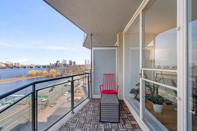 Foto del edificio - 329 Beacon St