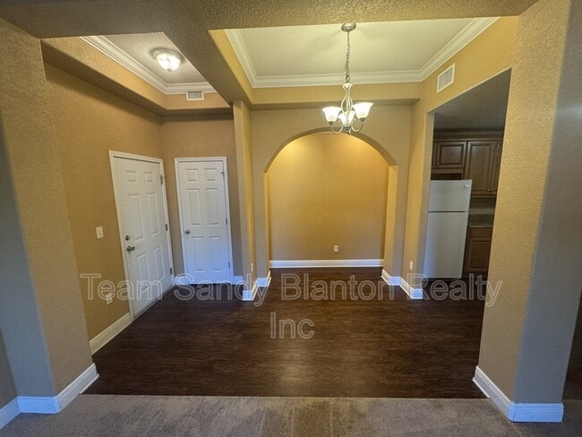 Foto del edificio - 7071 Lake Joanne Dr