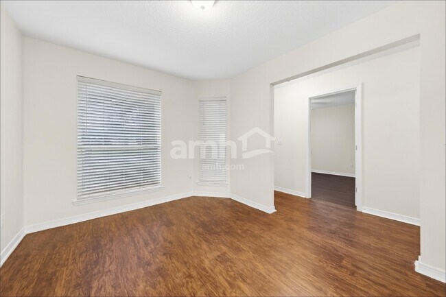 Foto del edificio - 2424 Shelby Creek Rd W