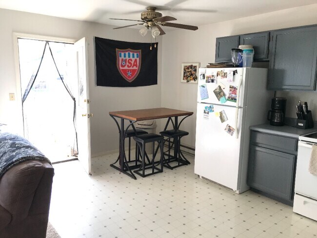 Foto del edificio - 1355 Cherry St