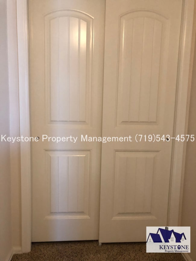 Building Photo - Stay Cool with Central Air! Two-Story Home with 3 Bedrooms/2 Bath/2 Car Garage $1,900/$1,900