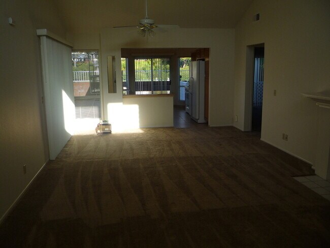 Foto del edificio - 7204 Linden Terrace