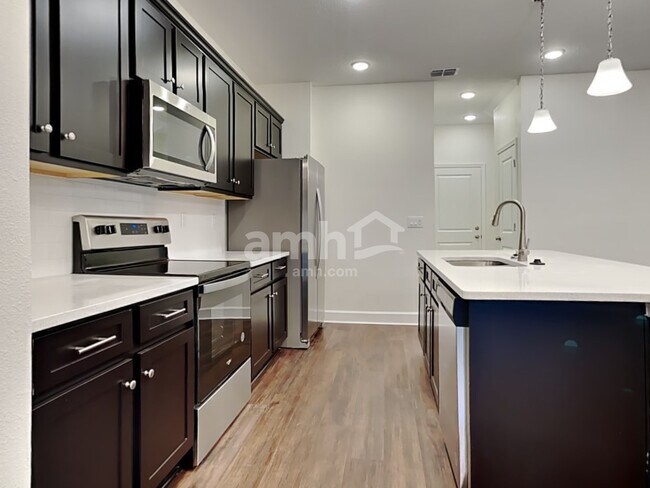 Foto del edificio - 10717 Coleman Rd