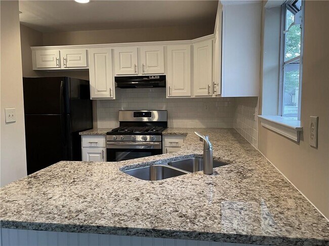 Foto del edificio - 2675 Windy Hill Place SE Unit D
