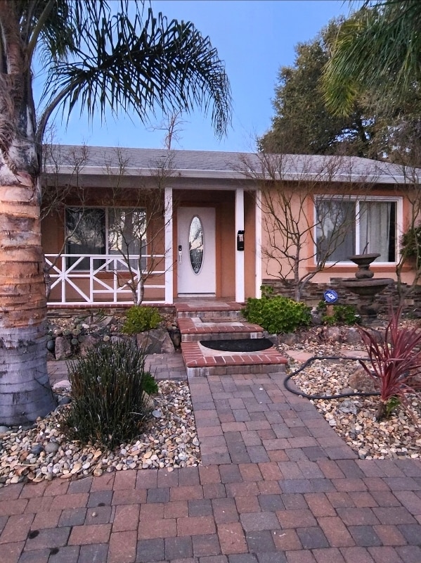 Building Photo - 3 Simmons Ct