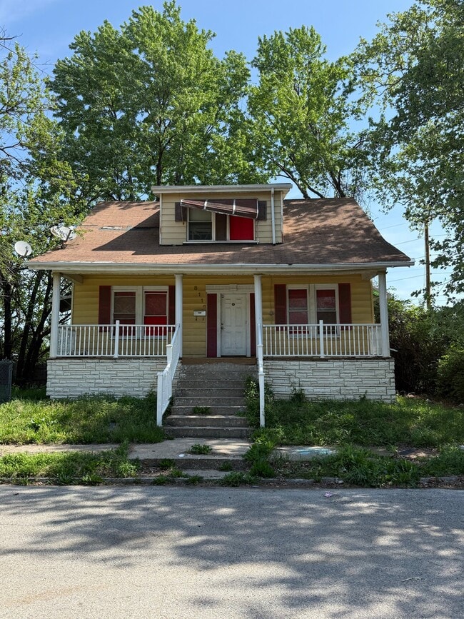 Building Photo - 8116 Pelham Ave