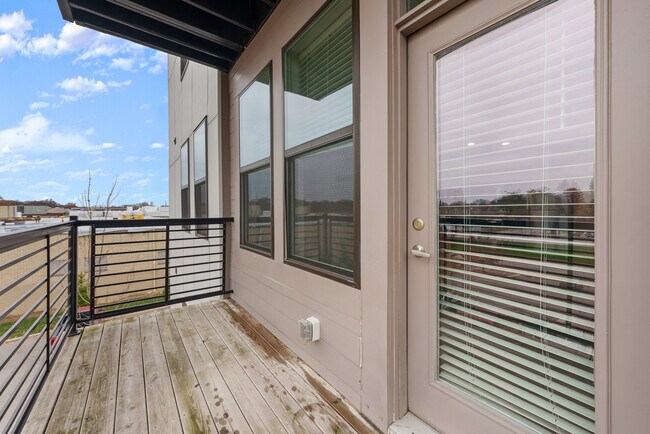 Flat 301 - The Ave
