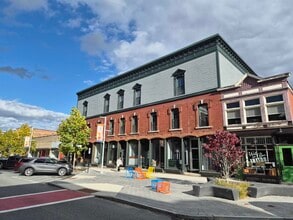 Building Photo - 36 Pleasant St