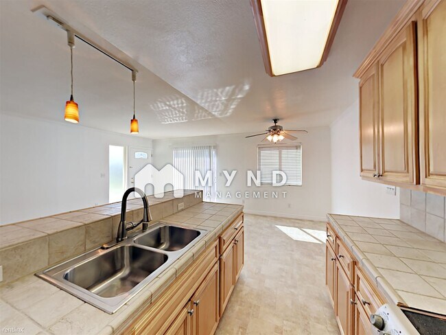 Building Photo - 5641 Playa Del Rey Ct