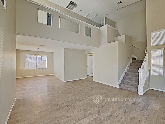 Building Photo - 9989 Yellow Canary Ave