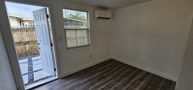 Foto del edificio - 3328 Wilson St