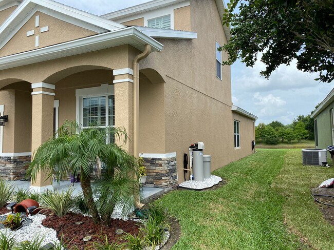 Foto del edificio - 490 Michigan Estates Cir