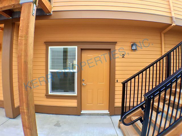 Foto principal - 6037 SE Stark St