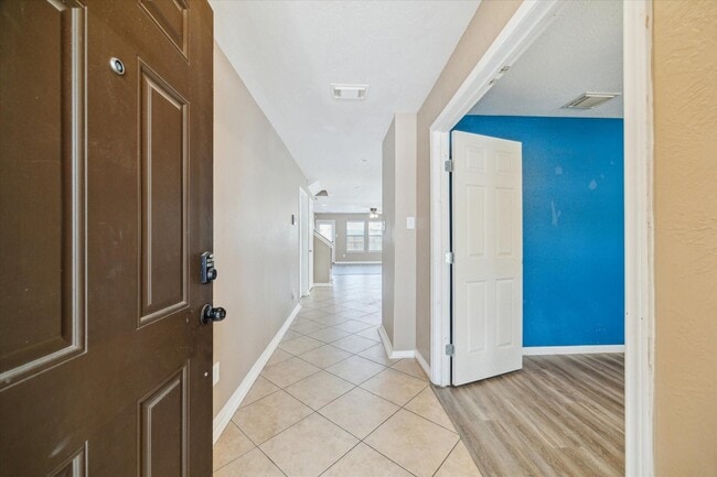 Foto del edificio - 9311 Sunlit Park Dr