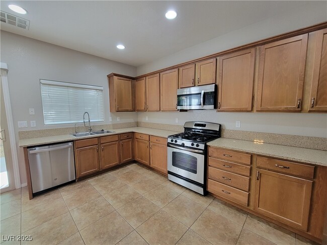 Foto del edificio - 10668 Moss Lake St