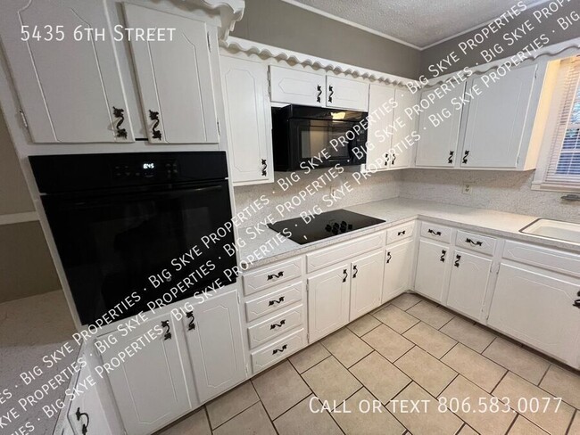 Building Photo - 5435 6th St