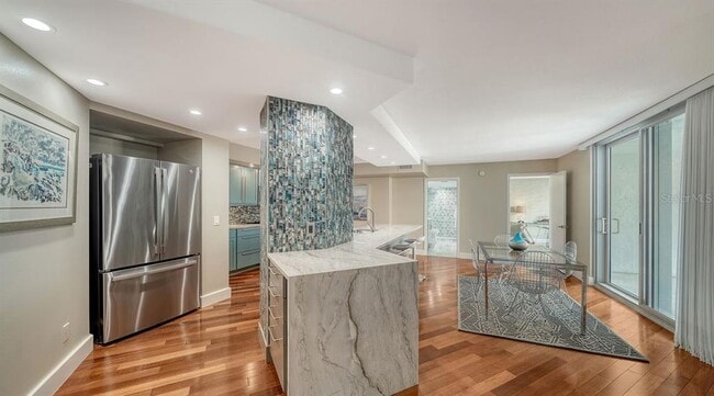 Foto del edificio - 1111 N Gulfstream Ave