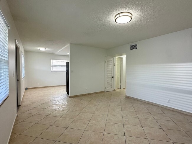Building Photo - 2500 Johnson St LLC