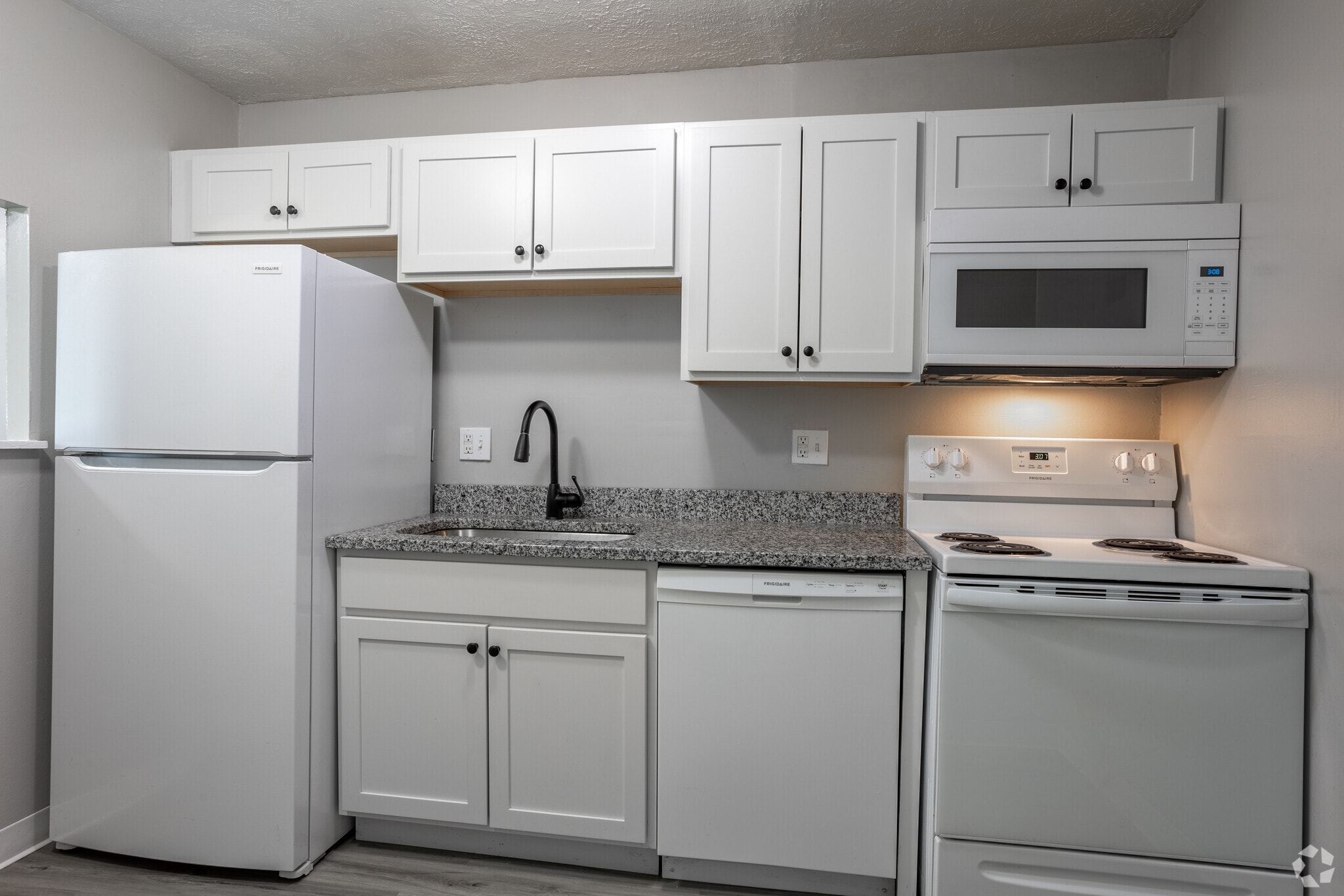 Queensdale Apartments – photo 1 of 45