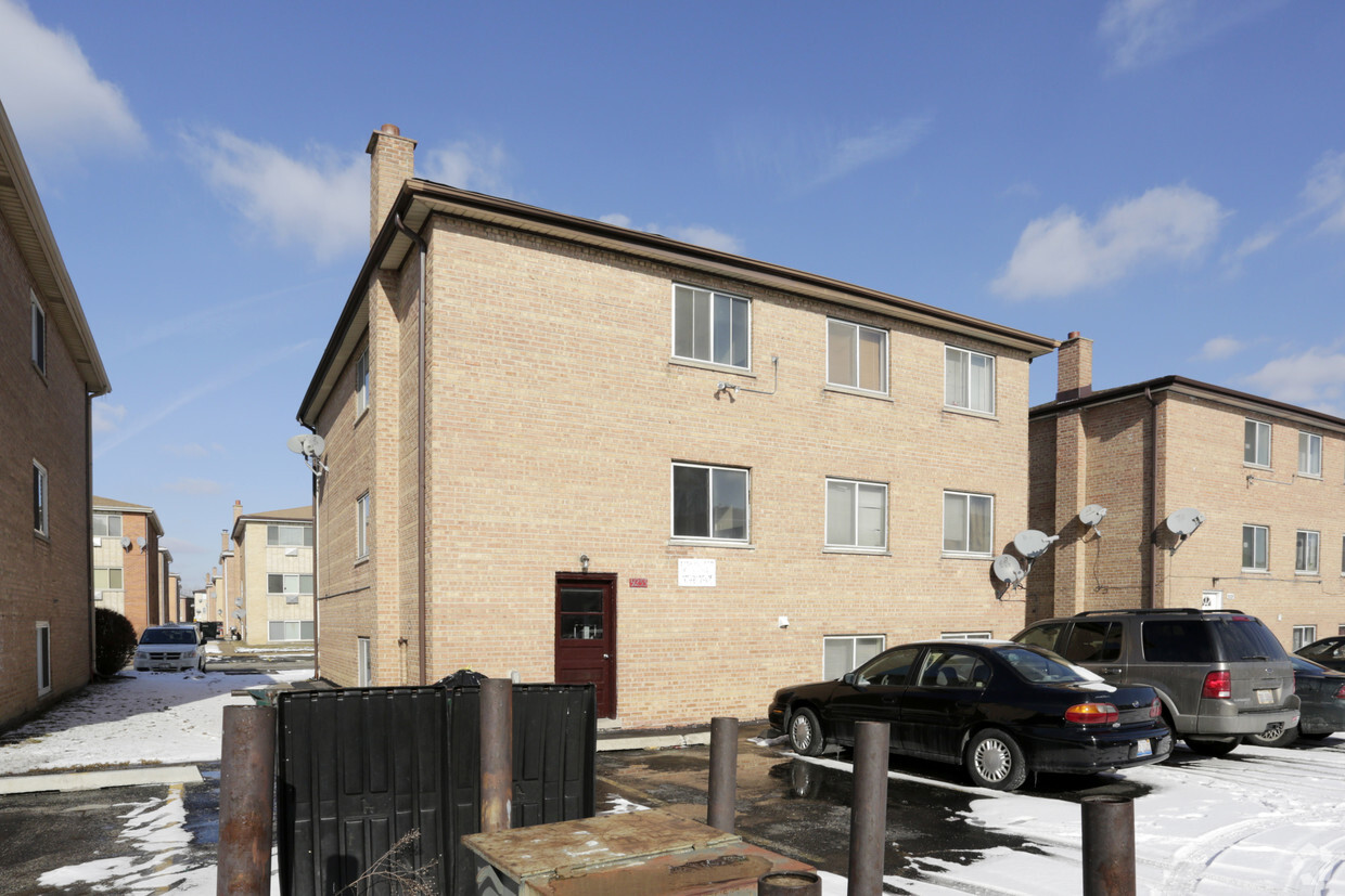 Foto del edificio - 9233 Sally Ln