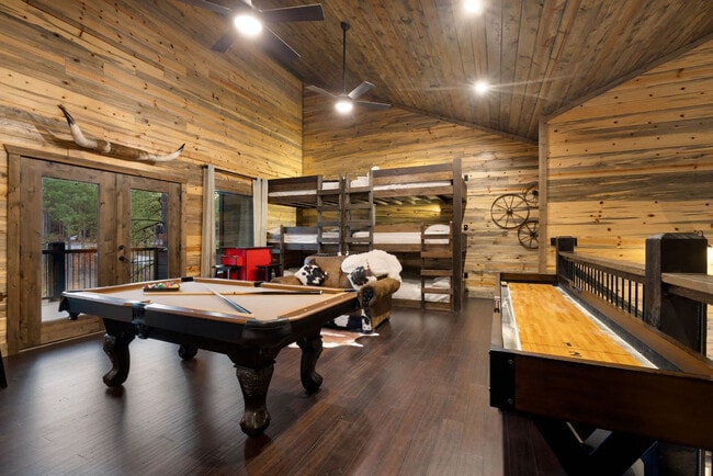 Foto del edificio - 222 Lost Creek Trl