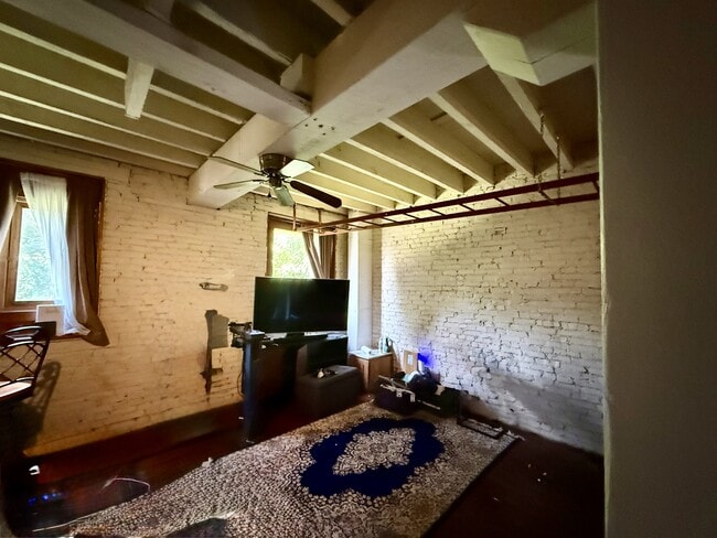Escalera para colgar plantas o cestas en el salón. - 11 Spruce St