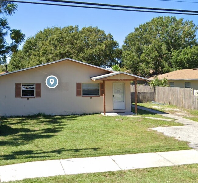 Building Photo - 1734 Gladys St