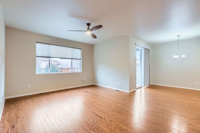Building Photo - Stunning 4-Bedroom Home in Peaceful Longmo...
