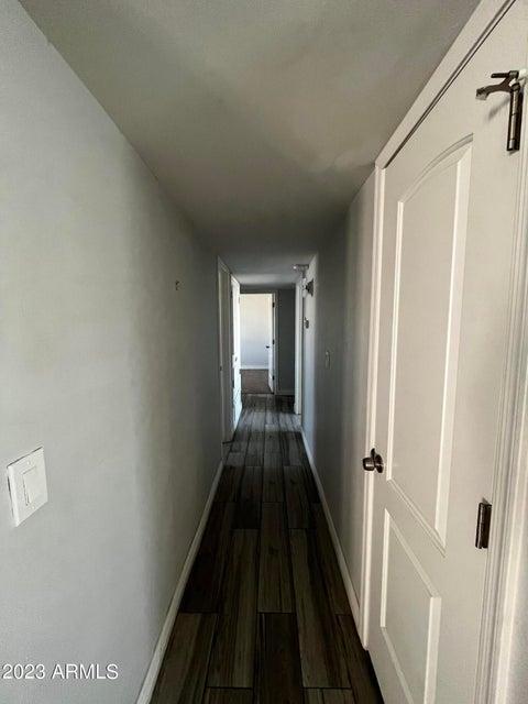 Building Photo - 1524 W 5th Pl