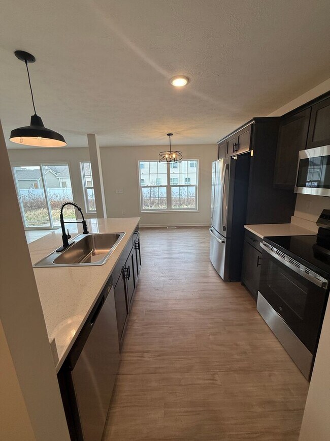 Foto del edificio - 65 Arthurian Way