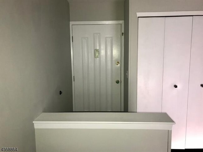 Foto del edificio - 1113 Spruce Hills Dr