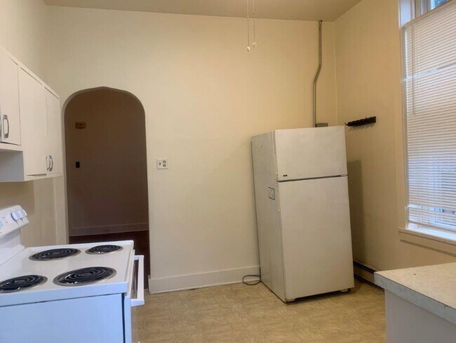 Foto del edificio - 1st Floor 1 Story 1 Bedroom 1 Bathroom Apa...