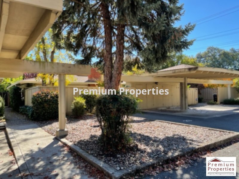 Primary Photo - 2570 Walnut Blvd