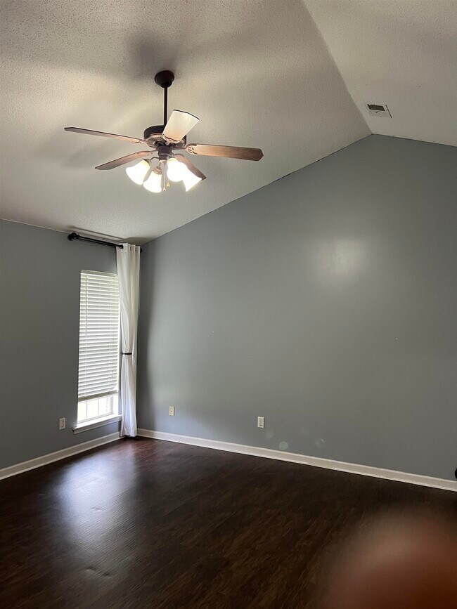 Building Photo - 9837 Oldham Dr