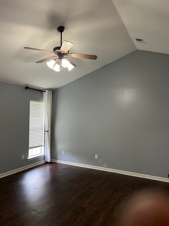 Foto del edificio - 9837 Oldham Dr