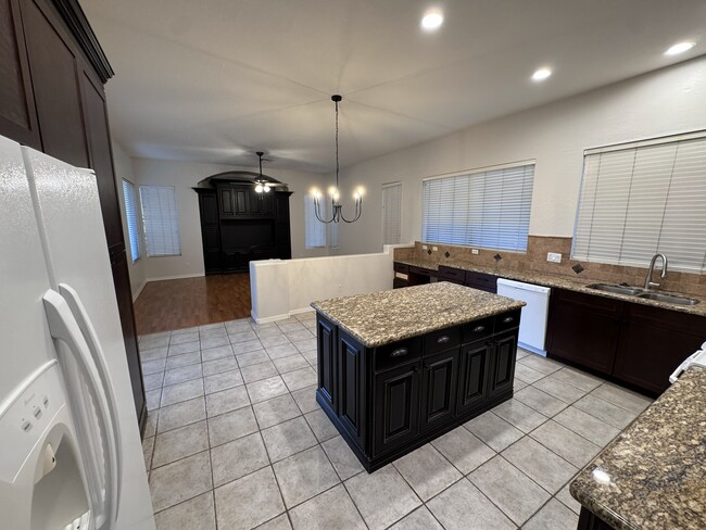 Foto del edificio - 2871 E Melody Ln