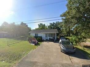 Building Photo - 3255 Waverly St