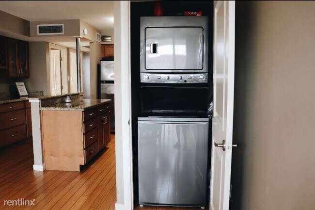 Foto del edificio - 3 br, 2 bath Condo - 1225 East Medlock Drive
